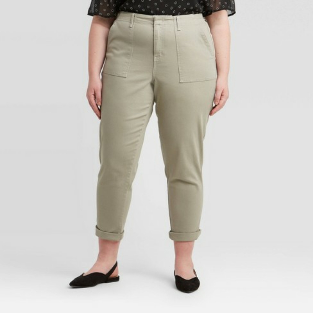 Ava & Viv Green Khaki Pants